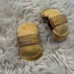 Vtg‎ GAY BOYER Signed Enamel Gold Tone Rope Design Retro Chic NY Earrings Photo 4