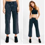 BDG  mid rise relaxed crop jeans Photo 2