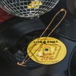 Swoosh Logo Pendent Gold Necklace Photo 2