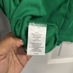 Valerie Stevens  Womens Green lace front top. Size Medium. Photo 7