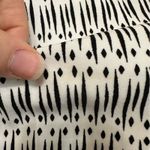 Ann Taylor  Pleated Dressy Shorts in Black & White Geometric Pattern Sz 10 Large Photo 10