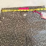 Bermuda GLO cheetah print  shorts size 1 Photo 2