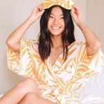 NWOT Maison Du Soir Magnolia Luxe Palm Kimono Robe in Orange/White Size M/L Orange Photo 1