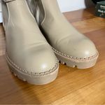 Jones New York Jones NY Women’s Chelsea Ankle Boots Size 9.5 Chunky Heel Booties Tan Chains JNY Photo 4