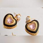 Pearl with Heart Shape Pink Stone & Black Edge Heart Shaped Earrings Rare New Gold Photo 3
