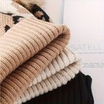 Leopard Print Knit Beanie with Faux Fur Pom Winter Hat Neutral Cozy NWT White Photo 4