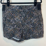 Athleta Women's Trekkie North Shorts Black Kinetic Pull On Pockets Stretch Sz 12 Photo 0