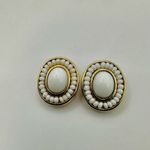Liz Claiborne  white and gold tone clip on earrings Photo 1