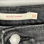 Levi's LEVI’S Wedgie Black Wash Button Fly High Rise Frayed Hem Skinny Jeans, Size 32 Photo 2