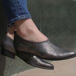 Naked Feet Caldi Pointed Toe Pump in Pewter Leather Size 8 Gray Photo 0