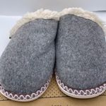 Gas-Huu Gaa-Huu faux fur cozy slippers women Size Medium 7-8 Photo 9