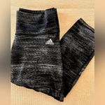 Adidas  Clima-Lite Cropped Knee Length Leggings Black Gray Print Size Medium Photo 0