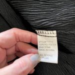 Roommates  Black Textured Stretch V-Neck Button Down Women’s Shirt Sz M EUC Photo 3