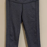 Old Navy  Active Women’s Size Small Grey Capri Leggings Cropped Yoga Pants Photo 0