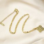 Engraved Clovers Pendant Necklace Gold Photo 2