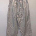 Bobbie & Brooks Bobbie Brooks vintage beige pull on capri pants Photo 3