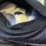 Ivivva  Gray Cropped Pants with Blue Waistband A0356 Photo 4