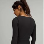 Lululemon NWT Ebb to Street long sleeve black/charcoal size 6 Photo 2