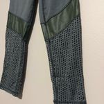 Daisy Fuentes NWT  athletic pants—small Photo 1