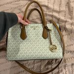 Michael Kors Purse Photo 0
