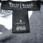 White House | Black Market Black & White Floral Ruffle Tiered Top EUC Size Small Photo 8