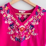 Solitaire  size S fuchsia floral embroidered v-neck blouse Photo 1