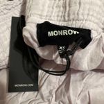 Monrow | Flowy Shorts in Chalk | Size XS Photo 3