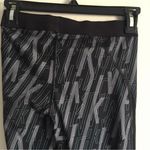 Nike Graphic Print Grey Black HyperCool High Waisted Athletic Workout Leggings Photo 9