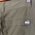 Rei Co-op  women’s green convertible green hiking pants / shorts size 4 Photo 7