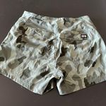 Mountain Hardwear Hiking Shorts Photo 0