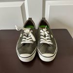 Cariuma Sneaker Shoes Green Camouflage Camo Suede Womens Size 8.5 Mens 7 Photo 3