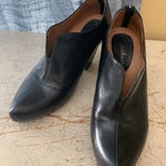 Earthies Mareesa Black Leather Ankle Bootie Black Size 7 Photo 0