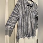 J. Jill Size M Blue White V Neck Long Sleeve Lightweight Split Hem Sweater Size M Photo 2