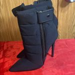 Jennifer Lopez  Black Quilted Heeled Boots Photo 0