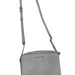 Michael Kors Women's Beige Purse/Shoulder/Crossbody Bag SKU 460 Photo 0