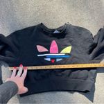 adidas Originals adicolor bold cropped sweatshirt in black SMALL Photo 6
