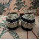 Isaac Mizrahi  Woven Striped Round Almond Toe Neutral Classic Ballerina Flats 6M Photo 4