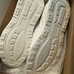 Fabletics  Tennis Shoes Photo 3