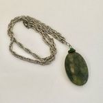 Oval jade pendant necklace Green Photo 2