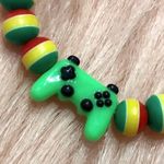 Handmade Green Video Game Controller Rasta Beads Bracelet Photo 2