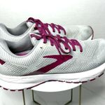 Brooks Revel 5 Women's Grey/White/Baton Rouge Mesh Sleek Low Top Sneakers 9.5 M Photo 3