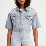 Levi's Cropped Trucker Jacket Photo 0