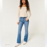 Hollister NWOT  4Long Mid-Rise Medium Wash Bootcut Jeans Photo 1