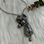 Faux pearl chunky charms silver tone necklace Photo 2