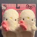Sanrio Hello Kitty Slippers Size 9/10 Large With Matching HK Beanie Hat Photo 0