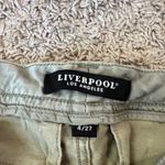 Liverpool  Women's Olive Cargo Shorts / K5 Photo 1