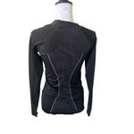 Title Nine  Womens Long Sleeve Athletic Ruched Top Black Stretchy Size Medium Photo 1