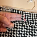 Covington  12 Houndstooth Black and White Midi Pencil Skirt Photo 6