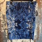 Karen Kane NWT  blue floral pencil skirt, size Medium Photo 0