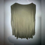 Dressed to Kale women’s Raw Hem‎ Graphic Green T shirt scoop neck Size Large Photo 1
